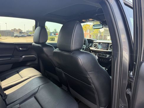 Used 2019 Toyota Tacoma Limited RWD image 15