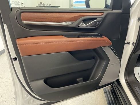 Used 2024 GMC Yukon Denali Ultimate image 40