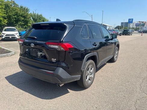 Used 2025 Toyota RAV4 XLE AWD/4WD image 6