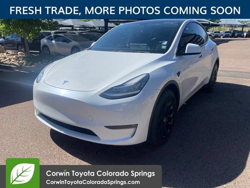 Used 2021 Tesla Model Y Long Range AWD/4WD image 3
