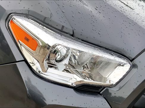 Used 2022 Toyota Tacoma SR w/ SR Convenience Package RWD image 26