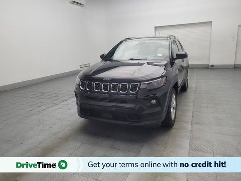 Used 2024 Jeep Compass Latitude AWD/4WD image 1
