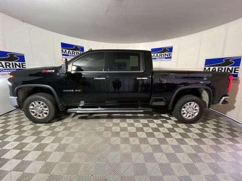 Used 2024 Chevrolet Silverado 2500 LTZ w/ LTZ Convenience Package AWD/4WD image 13