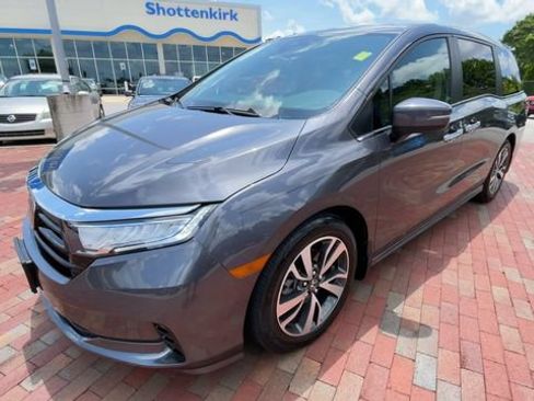 Certified 2022 Honda Odyssey Touring image 5