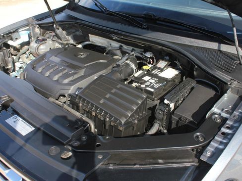 Used 2019 Volkswagen Tiguan S image 47