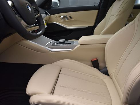 Certified 2025 BMW 330i Sedan w/ Premium Package image 13