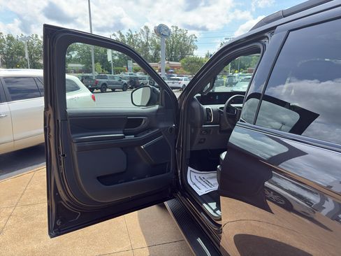 New 2026 Ford Expedition Max Platinum w/ Stealth Appearance Package AWD/4WD image 20