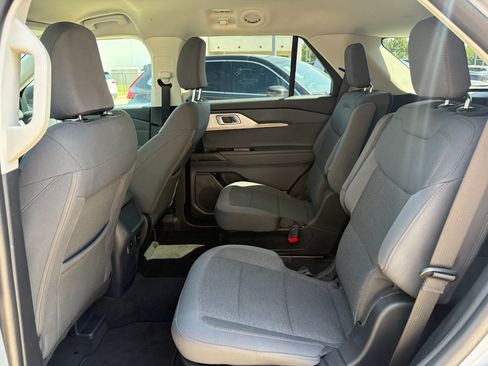 Used 2026 Ford Explorer Active RWD image 26