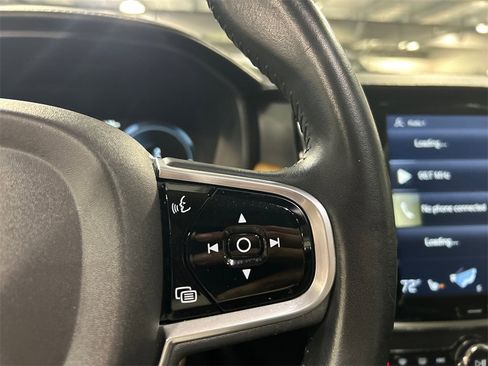 Used 2018 Volvo S90 T8 Inscription w/ Convenience Package image 14