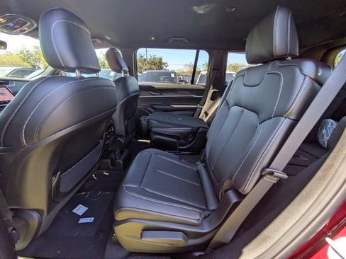 New 2025 Jeep Grand Cherokee L Limited w/ Black Appearance Package AWD/4WD image 12