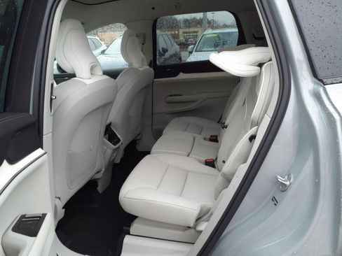 New 2025 Volvo EX90 Ultra image 12