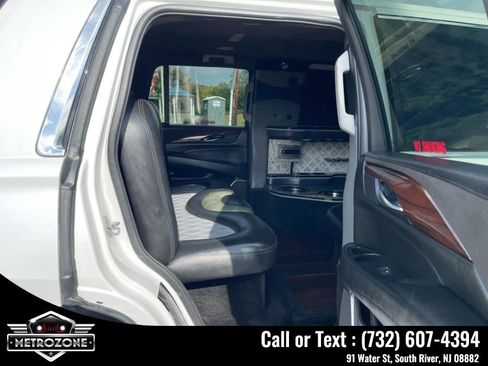 Used 2016 Cadillac Escalade 2WD image 27