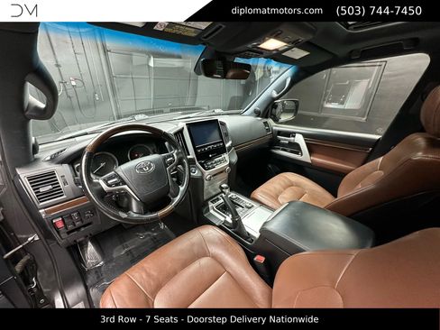 Used 2021 Toyota Land Cruiser image 16