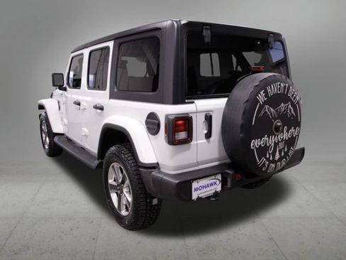 Used 2022 Jeep Wrangler Unlimited Sahara image 3