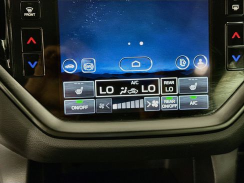 Used 2025 Subaru Ascent Onyx Edition AWD/4WD image 17
