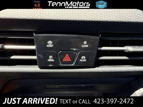 Used 2022 Volkswagen GTI SE FWD image 21