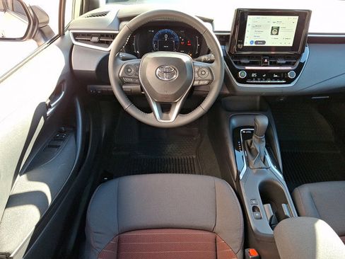 Used 2026 Toyota Corolla SE image 12