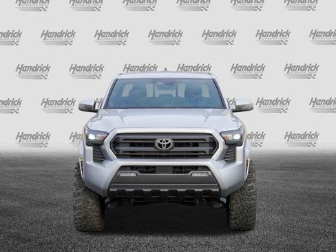 Used 2024 Toyota Tacoma SR5 image 3