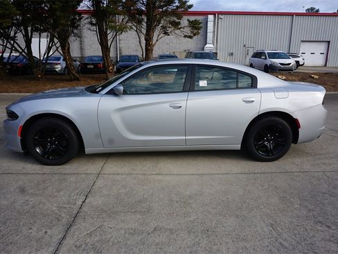 Used 2019 Dodge Charger SXT image 21