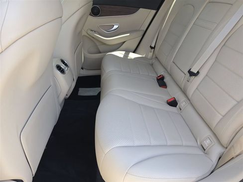 Used 2022 Mercedes-Benz GLC 300 4MATIC w/ Premium Package Lite image 18