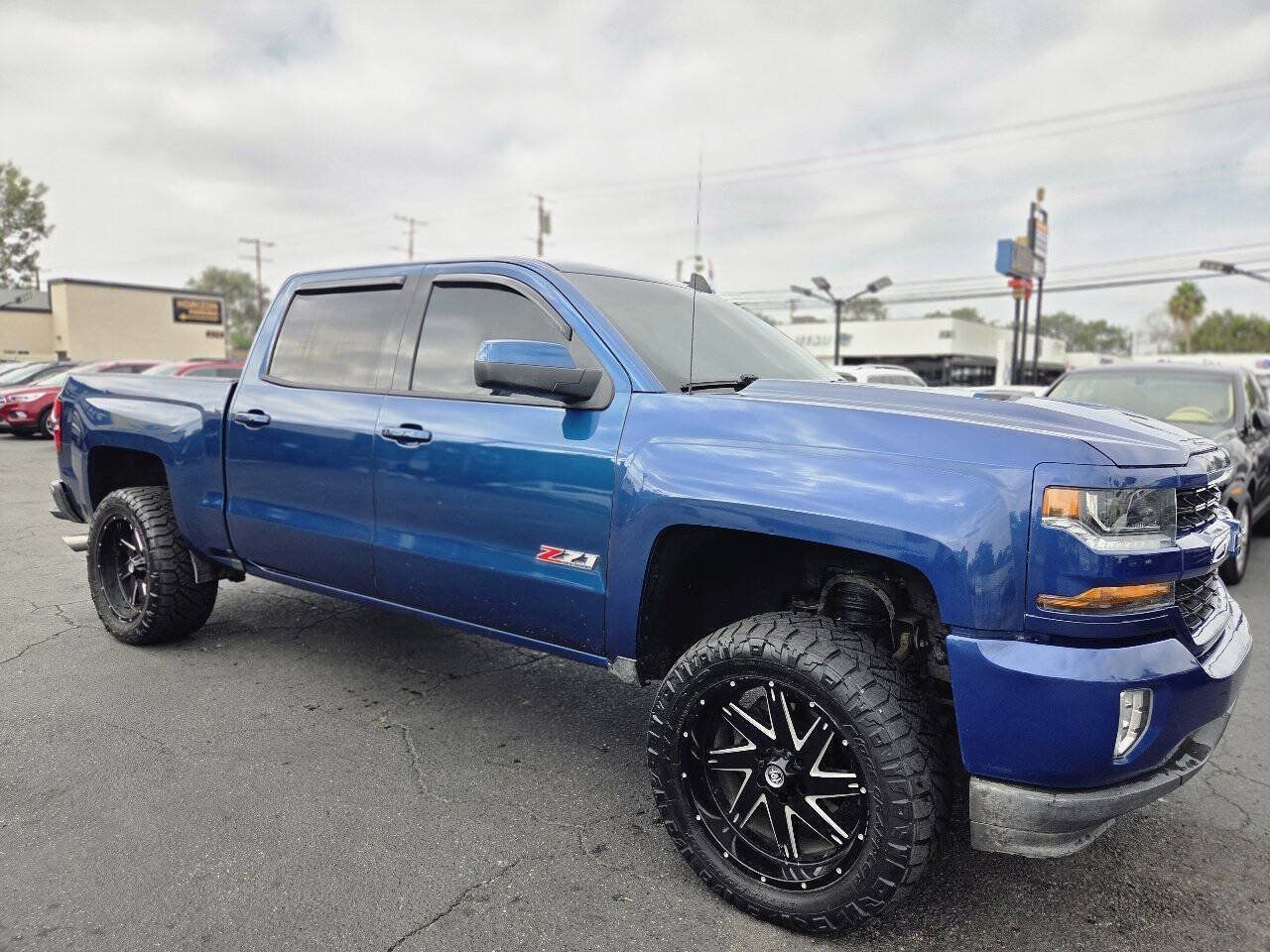 Used 2018 Chevrolet Silverado 1500 LT w/ All Star Edition RWD image 6