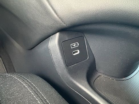 Certified 2024 Honda HR-V LX image 22