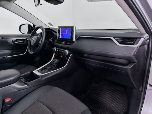 Used 2024 Toyota RAV4 XLE image 28