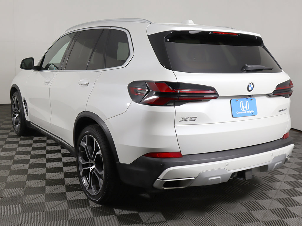 Used 2024 BMW X5 xDrive40i w/ Premium Package AWD/4WD image 9