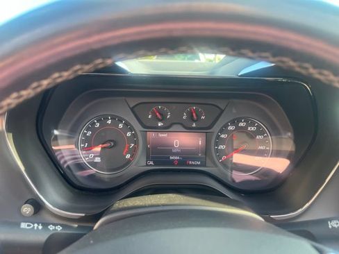 Used 2019 Chevrolet Camaro LT RWD image 18