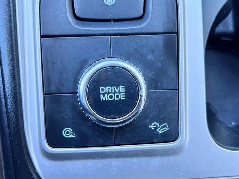 Used 2023 Ford Explorer 4WD image 35