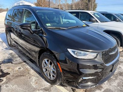 Used 2022 Chrysler Pacifica Touring-L