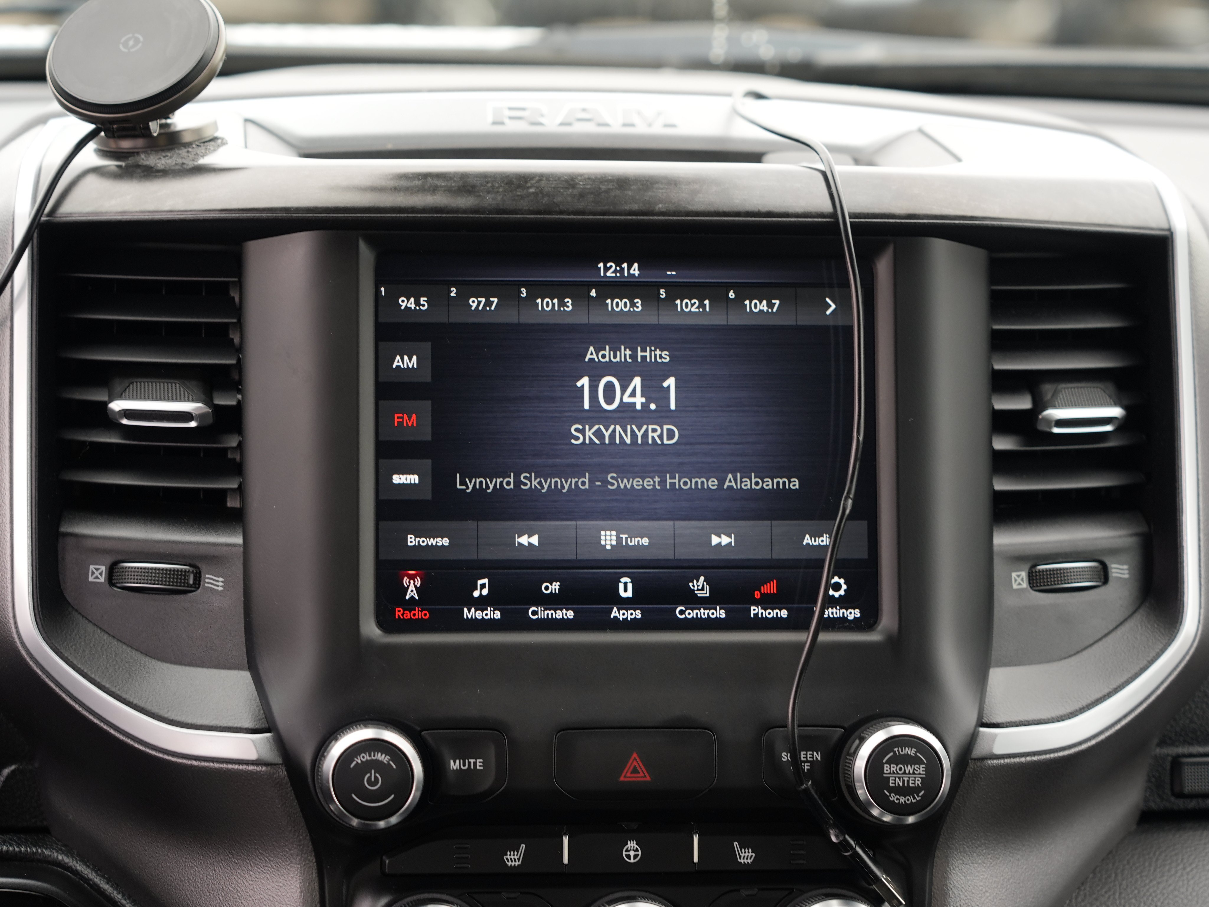 Used 2020 RAM 1500 Big Horn AWD/4WD image 22