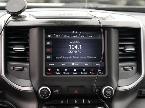 Used 2020 RAM 1500 Big Horn AWD/4WD image 22