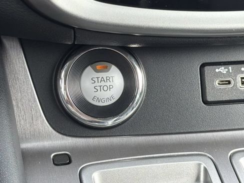 Certified 2024 Nissan Murano SV w/ SV Midnight Edition Package AWD/4WD image 19