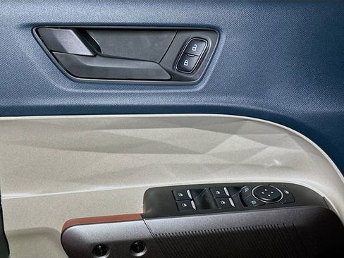 New 2026 Ford Maverick Lariat image 7