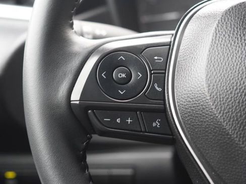 Certified 2025 Toyota Corolla SE FWD image 19