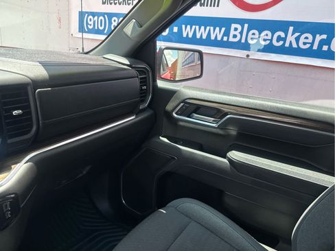 Used 2025 Chevrolet Silverado 1500 LT RWD image 28