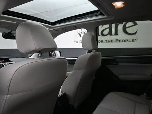 Used 2017 Subaru Forester 2.5i Premium w/ All-Weather Package AWD/4WD image 25