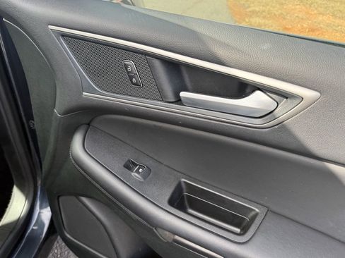 Used 2024 Ford Edge SEL w/ Convenience Package image 30