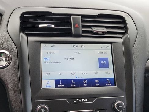 Used 2020 Ford Fusion SE w/ Equipment Group 151A FWD image 11