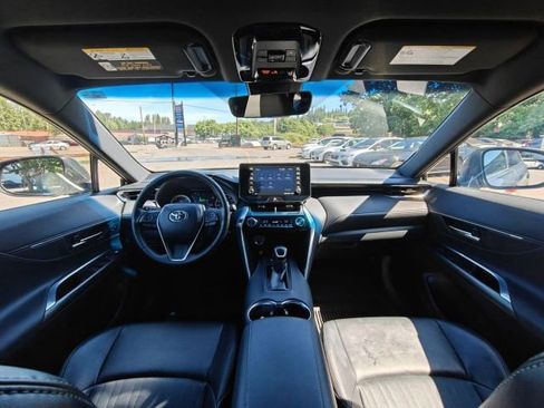 Used 2021 Toyota Venza XLE image 20