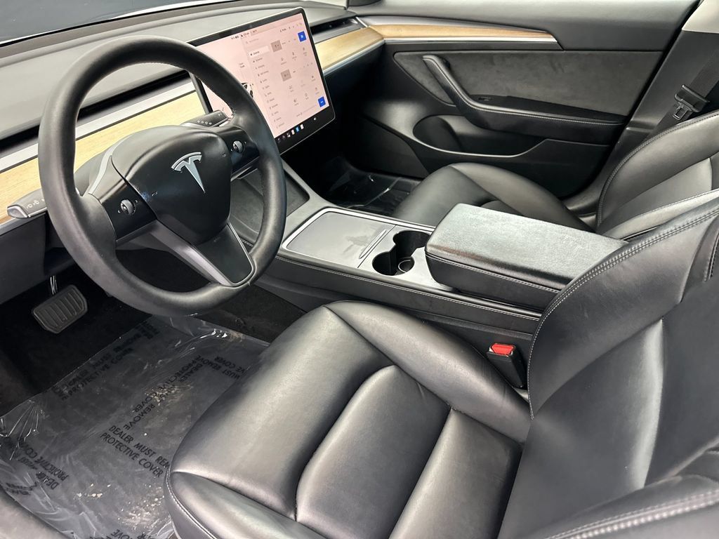 Used 2023 Tesla Model 3 Standard Range RWD image 9