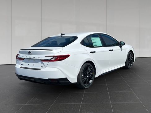 New 2026 Toyota Camry Hybrid w/ Multimedia Upgrade Package FWD image 5