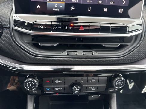 New 2026 Jeep Compass Latitude image 16