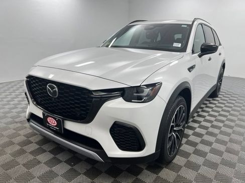Used 2025 MAZDA CX-70 Plug-In Hybrid w/ Premium Plus AWD/4WD image 2