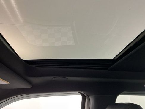 Used 2025 Ford F450 Platinum w/ FX4 Off-Road Package image 25