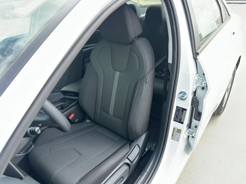 New 2026 Hyundai Elantra SE image 23