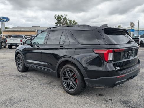 Used 2025 Ford Explorer ST-Line w/ Premium Package AWD/4WD image 6