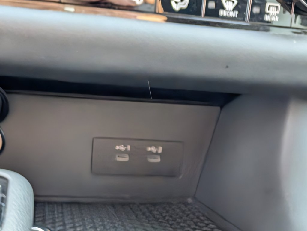 Used 2026 Nissan Pathfinder SV FWD image 17