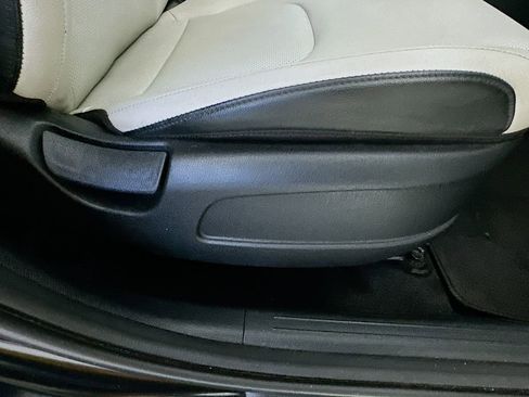 Used 2025 Kia Sportage EX w/ Premium Package FWD image 23